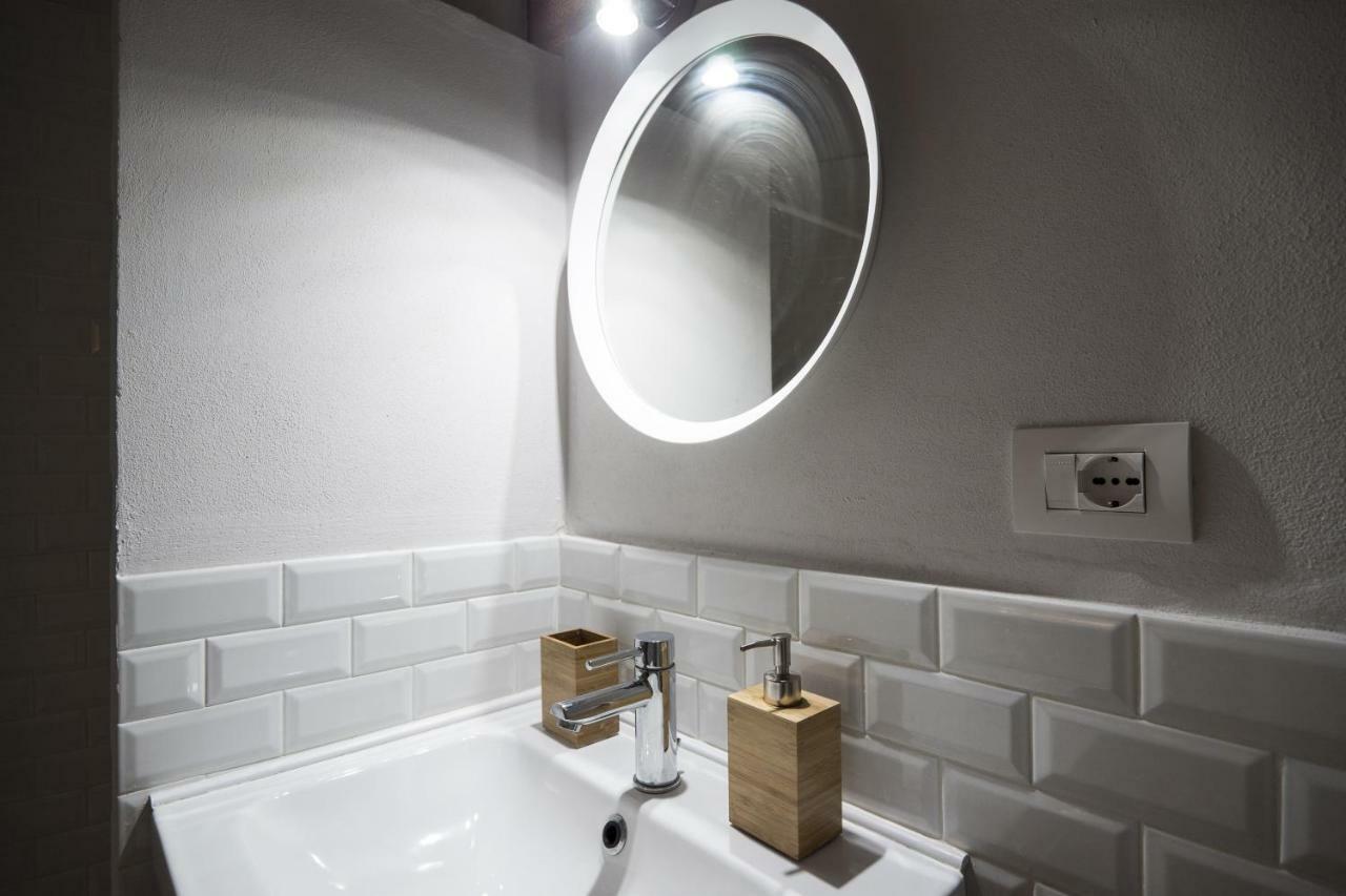 Primopiano - Monte Nero Apartment Milano Ngoại thất bức ảnh